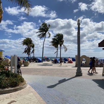 Hollywood Beach - Beaches Near Me - Hollywood, Florida