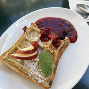 Mill-Feuille - Waffel - German Near Me - Luzern, LU