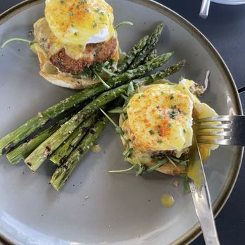 Elderwood - Eggs Benny - Cocktail Bars Near Me - Visalia, California