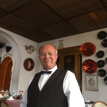 El Sacromonte - Juan our AMAZING waiter! - Mexican Near Me - Guadalajara, JAL