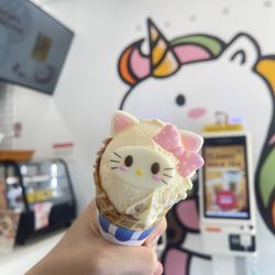 Uni Uni Bubble Tea - Lincoln Park - Hello kitty ice cream