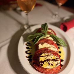 Strawberry Lodge - Caprese