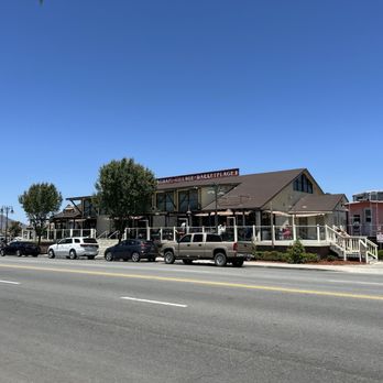 Kohnen's Country Bakery - Outside - Bakeries Near Me - Tehachapi, California