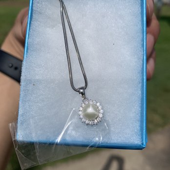 Maui Divers Jewelry - Beauty and Hope pearl - Jewelry Near Me - Honolulu, Hawaii