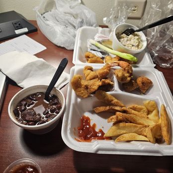 Catfish Charlie's - Catfish, shrimp, fries, Cole slaw, beans, hush puppies - Seafood Near Me - Corpus Christi, Texas Catfish Charlie's - Catfish, shrimp, fries, Cole slaw, beans, hush puppies - Seafood Near Me - Corpus Christi, Texas