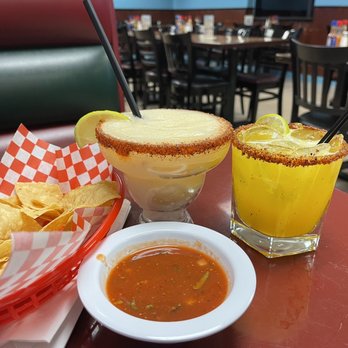 El Coco Loco Modesto - Peach and mango margarita - Seafood Near Me - Modesto, California El Coco Loco Modesto - Peach and mango margarita - Seafood Near Me - Modesto, California