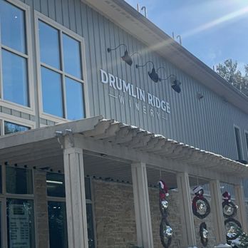 Drumlin Ridge Winery - Wineries Near Me - Waunakee, Wisconsin