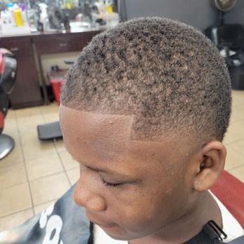 Heads Up - Go see bee 2406040746 - Barbers Near Me - Washington, DC, District of Columbia
