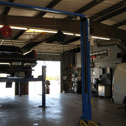 T W's Axle and Auto Repair - Inside the shop