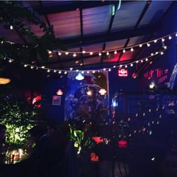 Basquiat Street Pub - 2da parada del #RCT2016 ! Excelente todo! Pasándola de diez con amigos... #cocktails #culturabartender #yoamorosario