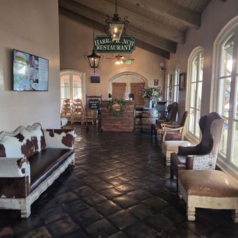 Harris Ranch Resort - Inside - American Near Me - Coalinga, California Harris Ranch Resort - Inside - American Near Me - Coalinga, California