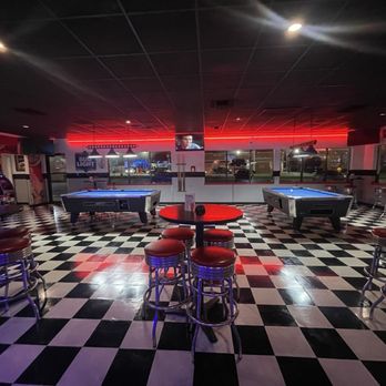 Daiquiris & Company - Nightlife Near Me - Houma, Louisiana Daiquiris & Company - Nightlife Near Me - Houma, Louisiana