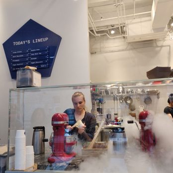 Mister - Liquid nitrogen icecream - Ice Cream & Frozen Yogurt Near Me - Vancouver, British Columbia