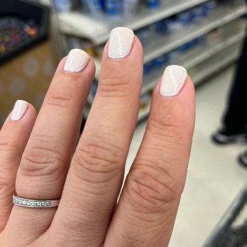 Diva Nail Spa - You can see she didn't go all the way to cuticle with the polish on the last coat. - Nail Salons Near Me - Staten Island, New York