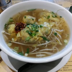 Pacific BBQ Cafe - Dumplings noodle soup 水饺汤面
