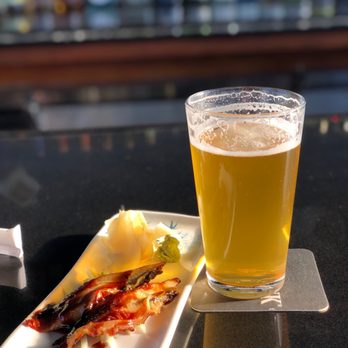 Gosman's Lobster House & Clam Bar - Eel - Sushi Bars Near Me - Montauk, New York