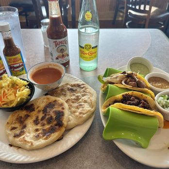 Guanaquitas 2 - Tacos and pupusa - Salvadoran Near Me - Cleveland, Ohio