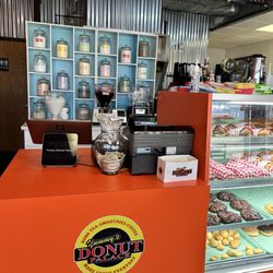 Yummy Donut Palace - Cash register area