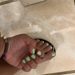 Nails First - Reg. Mani and pedi