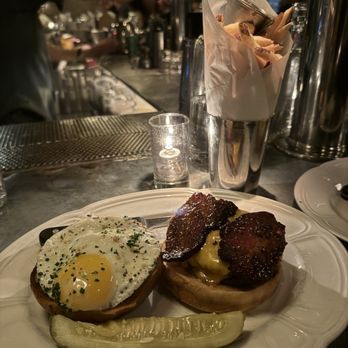 Au Cheval - Bars Near Me - Chicago, Illinois