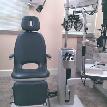 Brookside Eye Care Center - Exam chair - Ophthalmologists Near Me - Kansas City, Missouri Brookside Eye Care Center - Exam chair - Ophthalmologists Near Me - Kansas City, Missouri