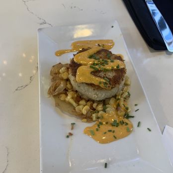 82 Queen - Carolina Crab Cake - Southern Near Me - Charleston, South Carolina
