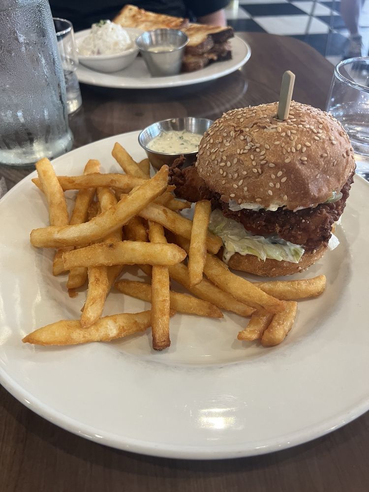 Palm Avenue Deli