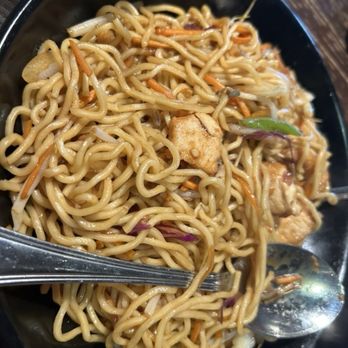 P.F. Chang's - Chicken Lo Mein - Chinese Near Me - Orland Park, Illinois P.F. Chang's - Chicken Lo Mein - Chinese Near Me - Orland Park, Illinois