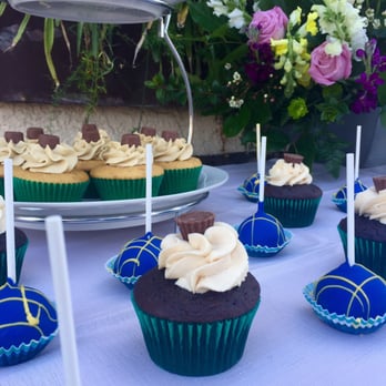 Topher's Cupcakes - Lemon blueberry cupcakes - Desserts Near Me Topher's Cupcakes - Lemon blueberry cupcakes - Desserts Near Me
