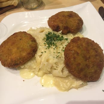 Jonathan und Sieglinde - Potato asparagus  cakes, sauerkraut, pasta, light cream sauce. Good regional choice. - Austrian Near Me - Vienna, 9