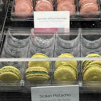 Le Macaron French Pastries - Patisserie/Cake Shop Near Me - Oak Brook, Illinois