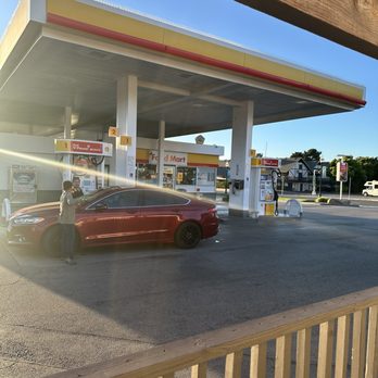 Buellton Shell - Gas is reasonable and pumps a-plenty ! - Gas Stations Near Me - Buellton, California Buellton Shell - Gas is reasonable and pumps a-plenty ! - Gas Stations Near Me - Buellton, California