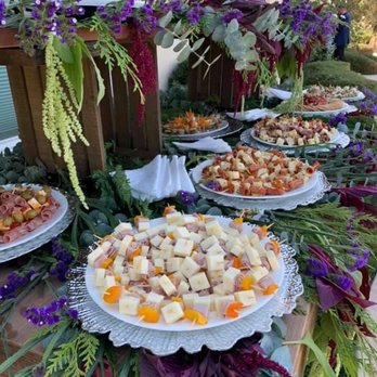 High Ridge Manor - The table set up for the hors d'oeuvres. - Bed & Breakfast Near Me - Paso Robles, California