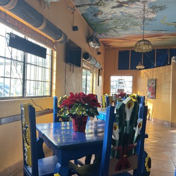 Sabor - Bright fun interior - Mexican Near Me - Oxnard, California