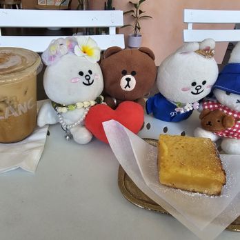Blanc Nook Cafe - Honey Latte (best seller) and Lemon Bar... yummy! - Coffee & Tea Near Me - Honolulu, Hawaii