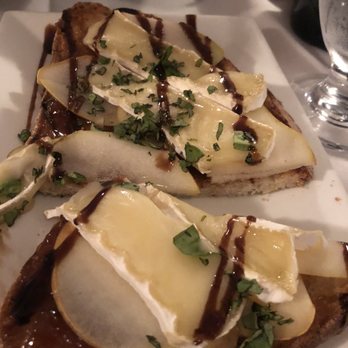 Salute - Brie apple bruschetta - Italian Near Me - Sarasota, Florida Salute - Brie apple bruschetta - Italian Near Me - Sarasota, Florida