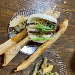 Malabito Street Cha Teahouse - Serving hors d'oeuvre style