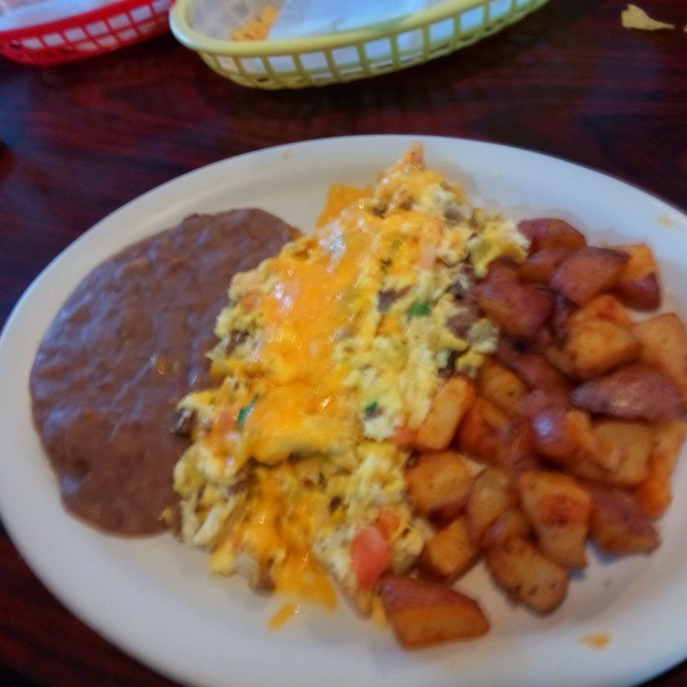 Sierra's - Huevos machacada breakfast - Mexican Near Me - Georgetown, Texas
