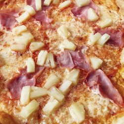 Il Grano - Leckere Pizza Hawaii