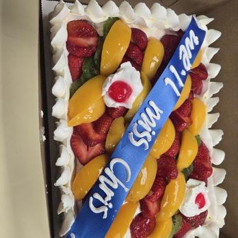 Mil Hojas bakery - Bakeries Near Me - Placentia, California
