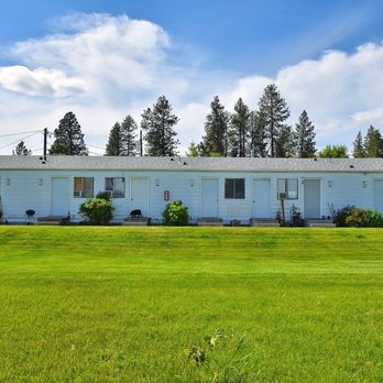 AAA Inn - Spring 2017 Back Yard - Hotels Near Me - Cheney, Washington AAA Inn - Spring 2017 Back Yard - Hotels Near Me - Cheney, Washington