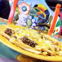 Nina's Taqueria - Papas Con Queso