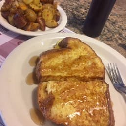 Sweet bread French toast and homefries Sweet bread French toast and homefries