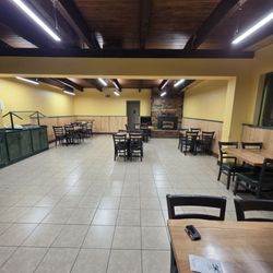 Beto’s Mexican Food - Eating area