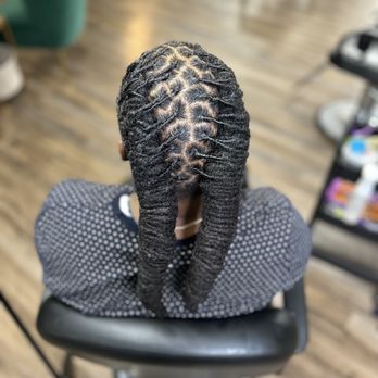 Hippie Loctician - Wash, retwists, & Style - Hair Salons Near Me Hippie Loctician - Wash, retwists, & Style - Hair Salons Near Me