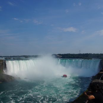 Skylon Tower - Canadian (New) Near Me - Niagara Falls, Ontario