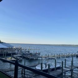 Showboat Motel & Restaurant