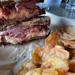 Plum Run Winery - Reuben with chips