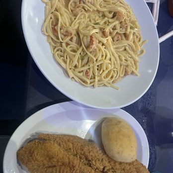 Food Symphony Restaurant - crawfish Pasta with Fish - Cajun/Creole Near Me - Harvey, Louisiana