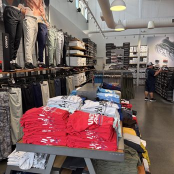 Under Armour Factory House - Sports Wear Near Me - Commerce, California Under Armour Factory House - Sports Wear Near Me - Commerce, California
